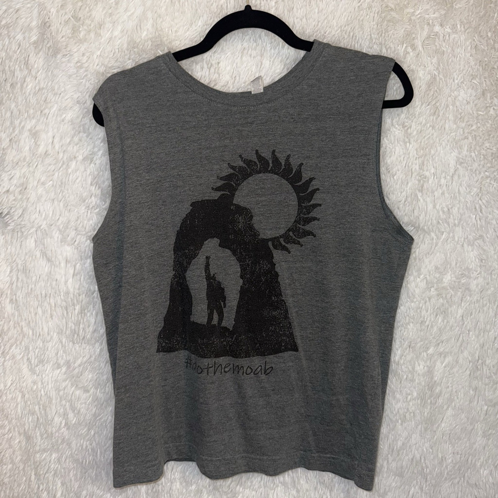 Do The Moab Utah Gray Muscle Tank Top Womens Size Large